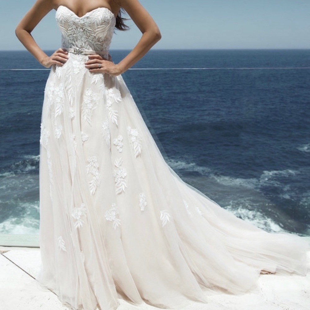 Wedding Gown • MIA SOLANO • PIA • 14 - Picture 2 of 8